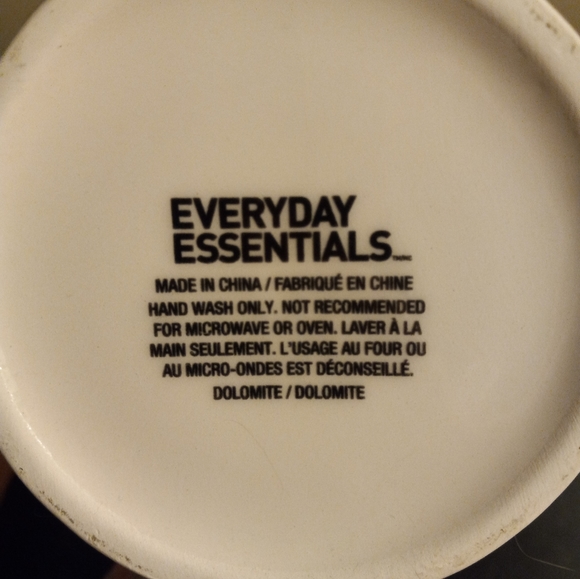 🔥HOST PICK🔥 Everyday Essentials Racoon Christmas 🎄 Mug and Saucer - Picture 5 of 9